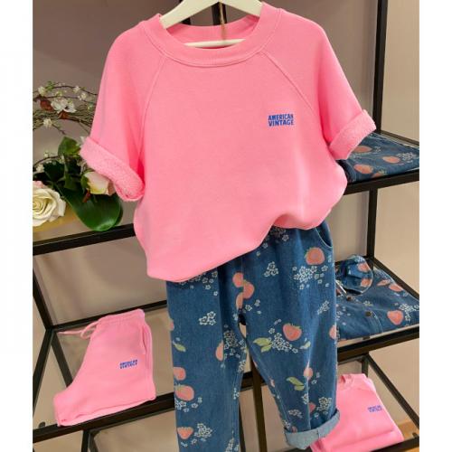 sudadera rosa pantalon fresas
