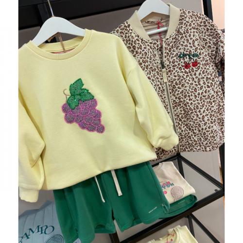 sudadera uvas short verde bomber print