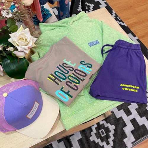 sudadera verde short purple camiseta centeno gorra lilac